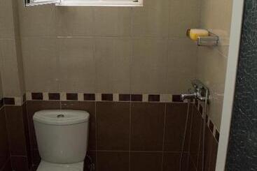 پانسیون Sunshine Guesthouse Dhermi