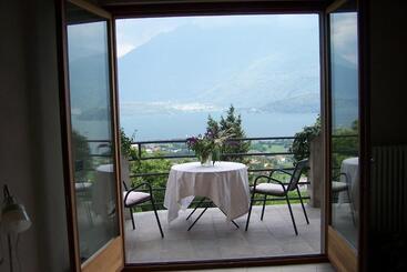 تختخواب و صبحانه Bedandbreakfastlagodicomo
