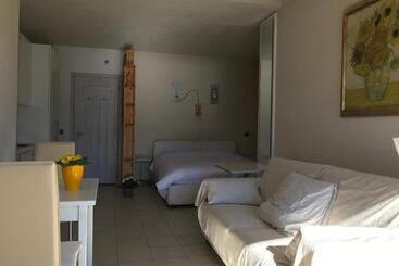 تختخواب و صبحانه Bedandbreakfastlagodicomo