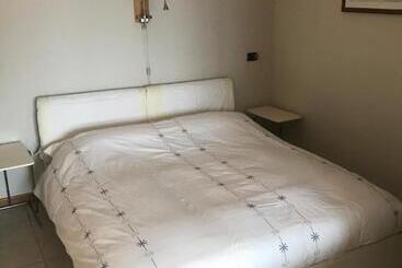 تختخواب و صبحانه Bedandbreakfastlagodicomo