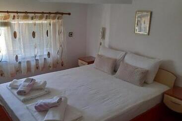 پانسیون Guest House Rositsa