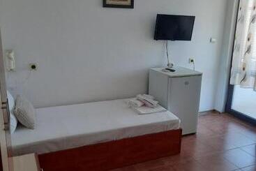 پانسیون Guest House Rositsa