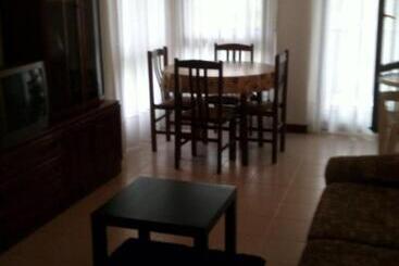 ペンション Habitaciones López Azcona