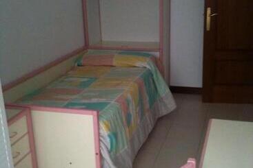ペンション Habitaciones López Azcona