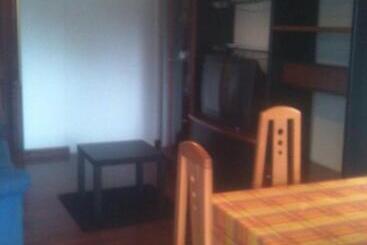 ペンション Habitaciones López Azcona