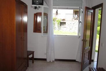 پانسیون Habitaciones López Azcona