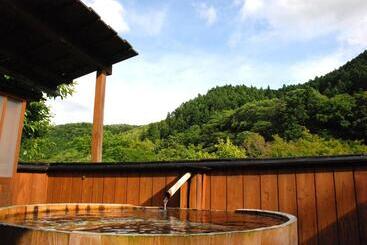 Sakaya Ryokan Yoshina Onsen