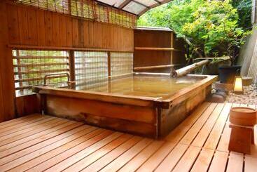 Sakaya Ryokan Yoshina Onsen