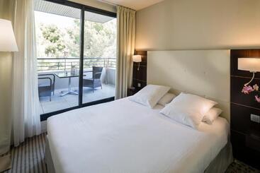Mercure Aix En Provence La Duranne Gare Tgv - Aix-en-Provence