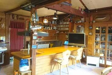 تختخواب و صبحانه Lake Village Donaludo Pension