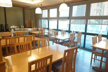 هتل Crown Hills Imabari