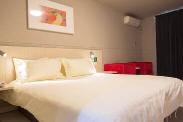 هتل Jinjiang Inn Shijiazhuang Lianmeng Road