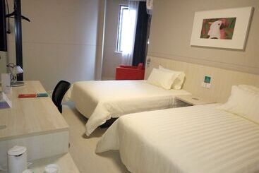 هتل Jinjiang Inn Shijiazhuang Lianmeng Road