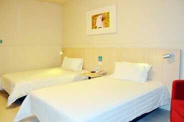 هتل Jinjiang Inn Shijiazhuang Lianmeng Road