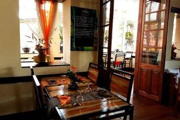 هتل Le Trianon