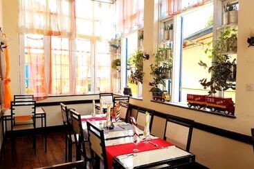 هتل Le Trianon