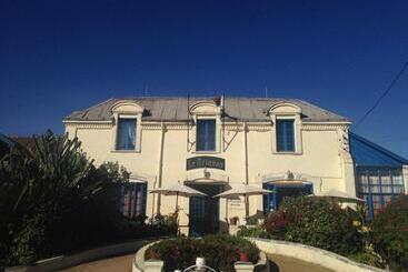 هتل Le Trianon