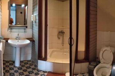 هتل Le Trianon