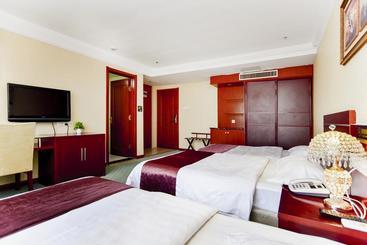 هتل Qingdao Dihao