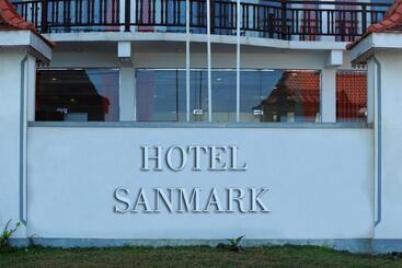 هتل Sanmark