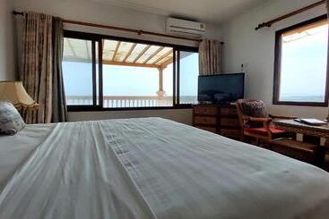 استراحتگاه Residencial Ramire Tour