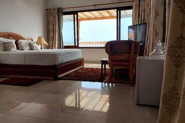 استراحتگاه Residencial Ramire Tour
