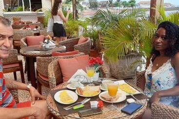 استراحتگاه Residencial Ramire Tour