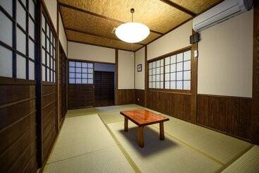 ریوکان Yunohira Kamiyanagiya