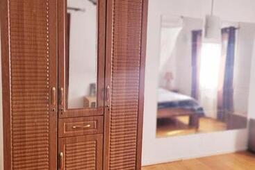 تختخواب و صبحانه Sannyasa Wellness And Spa