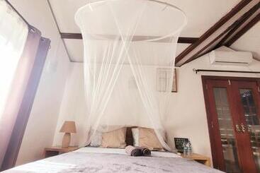 تختخواب و صبحانه Sannyasa Wellness And Spa