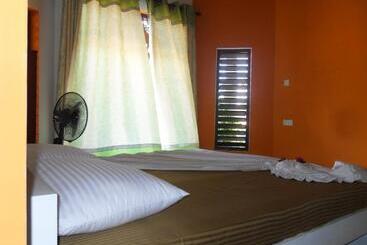 Bee Nest Bed & Breakfast