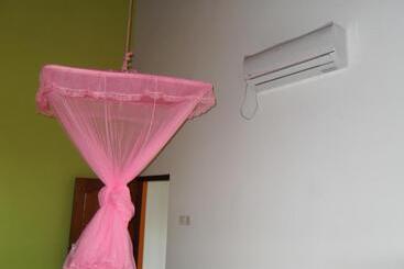 Bee Nest Bed & Breakfast
