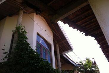 Bee Nest Bed & Breakfast
