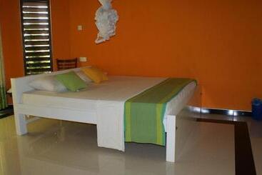Bee Nest Bed & Breakfast