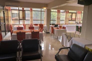هتل Panama Inn