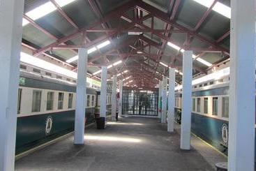 هاستل Train Lodge