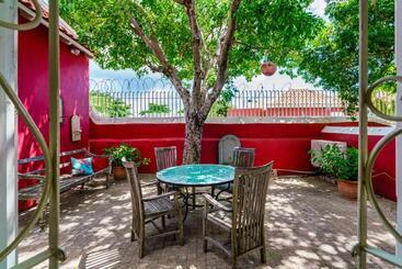 تختخواب و صبحانه Villa Tokara Boutique