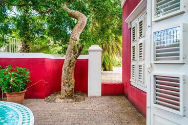 تختخواب و صبحانه Villa Tokara Boutique