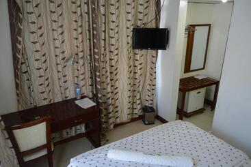 هتل Florida Executive Inn
