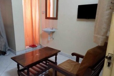 هتل Stadium Holiday Inn Mombasa