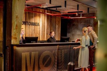 هتل Montownia Lofts & Experience