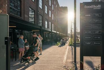 هتل Montownia Lofts & Experience