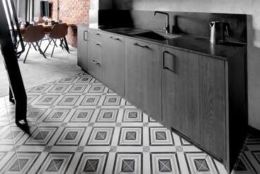 هتل Montownia Lofts & Experience