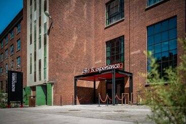 هتل Montownia Lofts & Experience