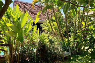تختخواب و صبحانه Hari Indah Boutique Hotel & Spa