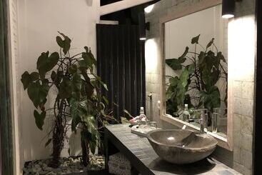 تختخواب و صبحانه Hari Indah Boutique Hotel & Spa