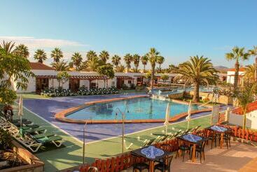 Bungalows Castillo Club Lake