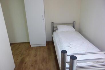 Center Hostel And Guest House