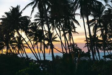 هتل Amal Beach