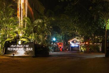 هتل Amal Beach